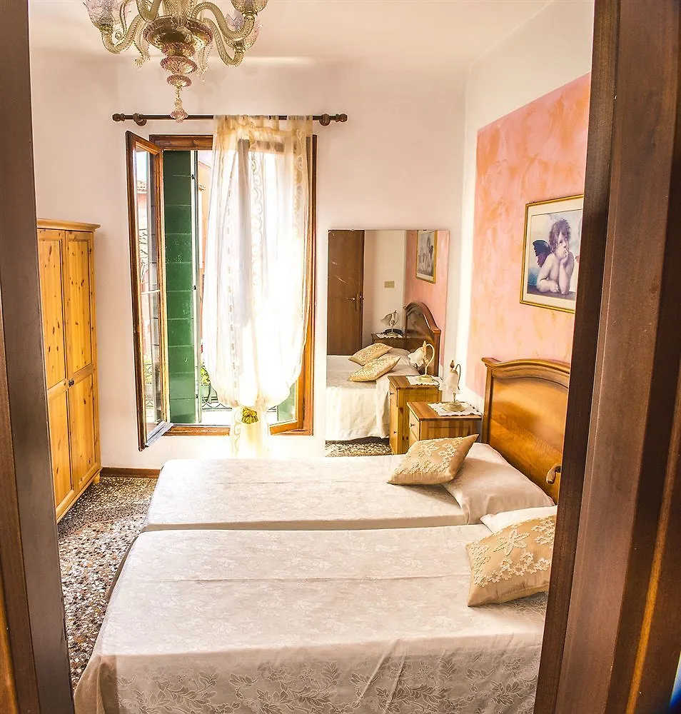Hotel San Samuele Venedig