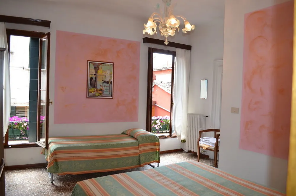 Hotel San Samuele Venedig